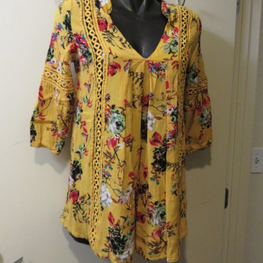 Mustard  YELLOW FLORAL TUNIC, Size Small, floral